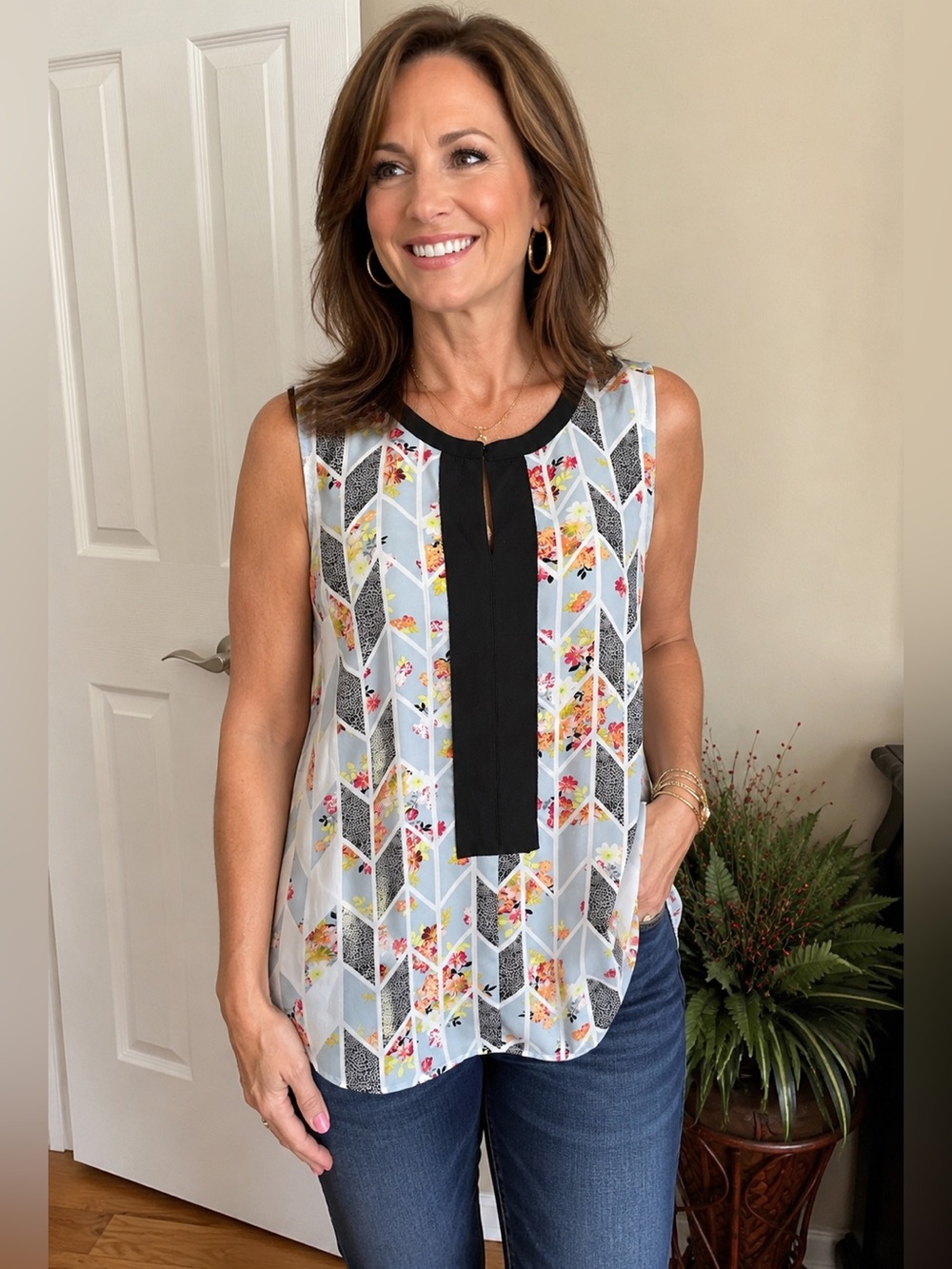 CAbi Women’s Sleeveless Floral Geometric Print Blouse | Size Medium